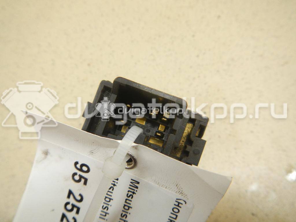 Фото Кнопка противотуманки  MR330576 для mitsubishi Pajero/Montero Sport (K9) {forloop.counter}}