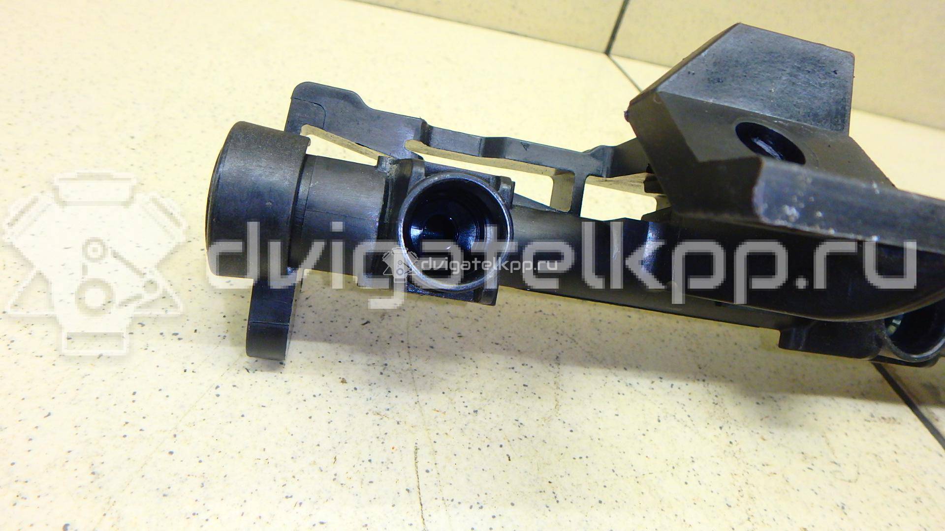 Фото Рейка топливная (рампа)  1804263 для ford C-MAX {forloop.counter}}