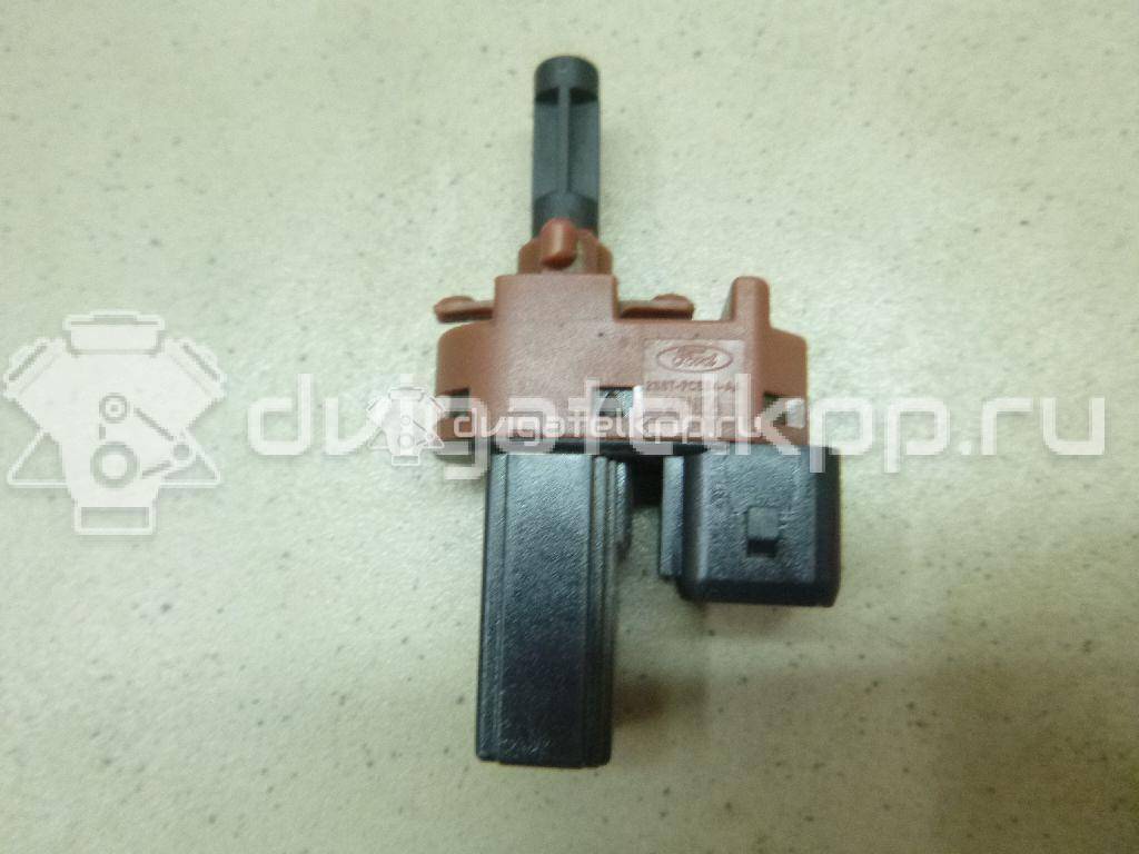 Фото Датчик педали сцепления  1143409 для Ford Fiesta / Focus / Tourneo / Galaxy / Cougar Ec {forloop.counter}}