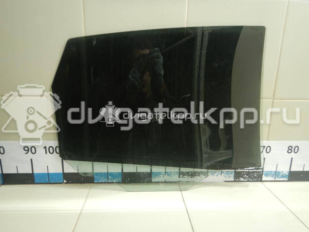 Фото Стекло двери задней левой  1092949 для Ford Focus {forloop.counter}}