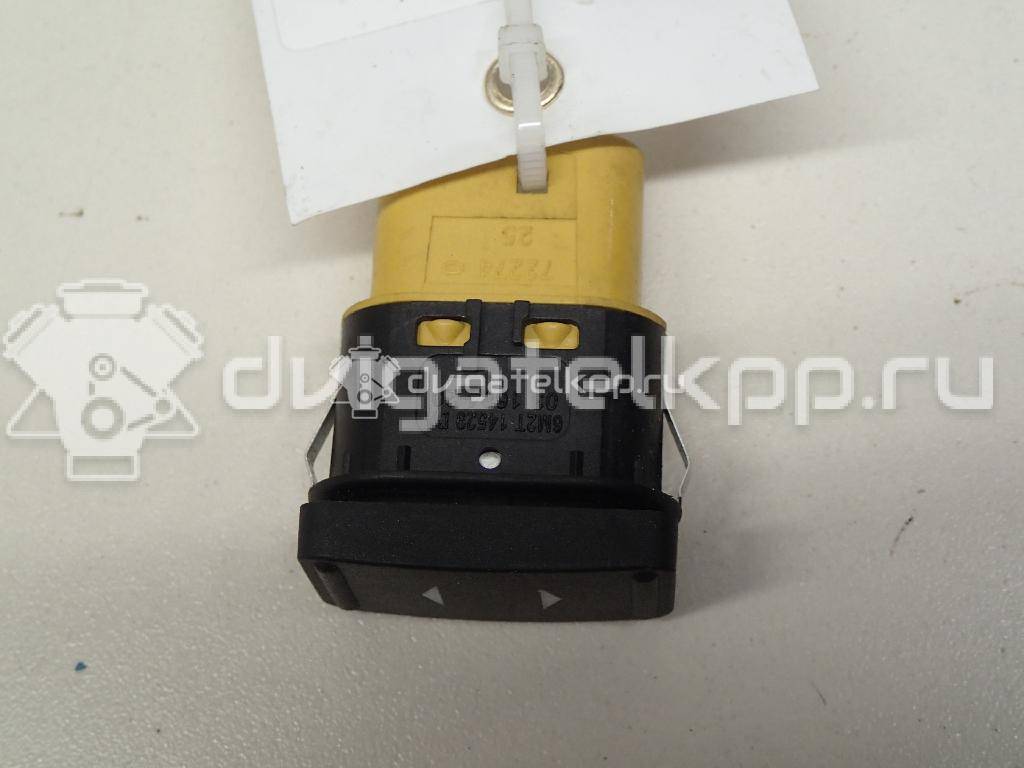 Фото Кнопка стеклоподъемника  1379197 для Ford Focus / S-Max / C-Max {forloop.counter}}