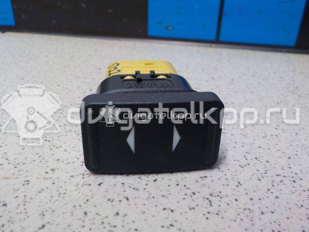 Фото Кнопка стеклоподъемника  1379197 для Ford Focus / S-Max / C-Max {forloop.counter}}