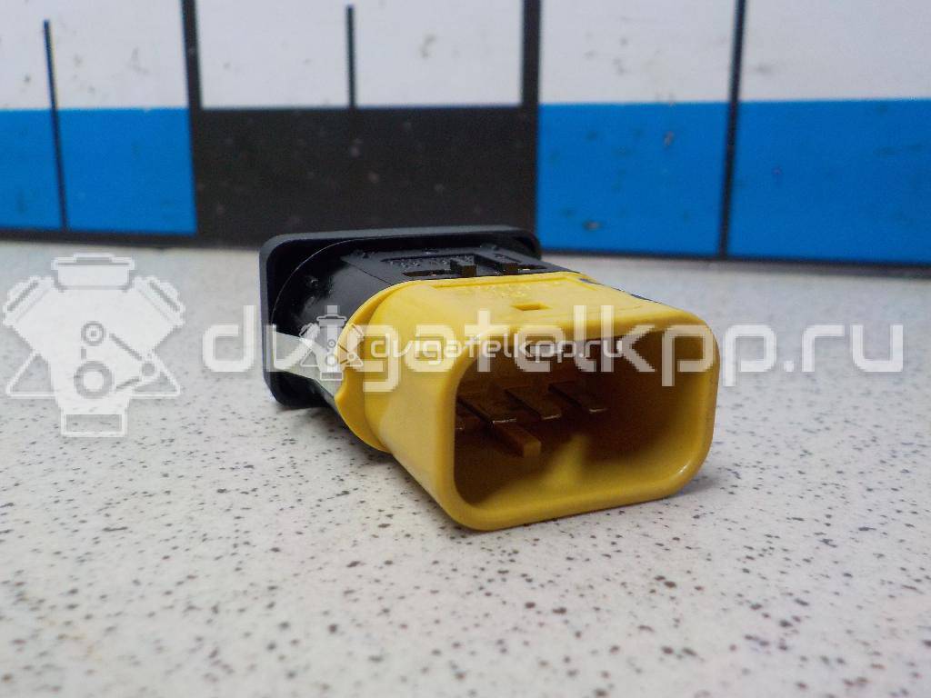 Фото Кнопка стеклоподъемника  1379197 для Ford Focus / S-Max / C-Max {forloop.counter}}