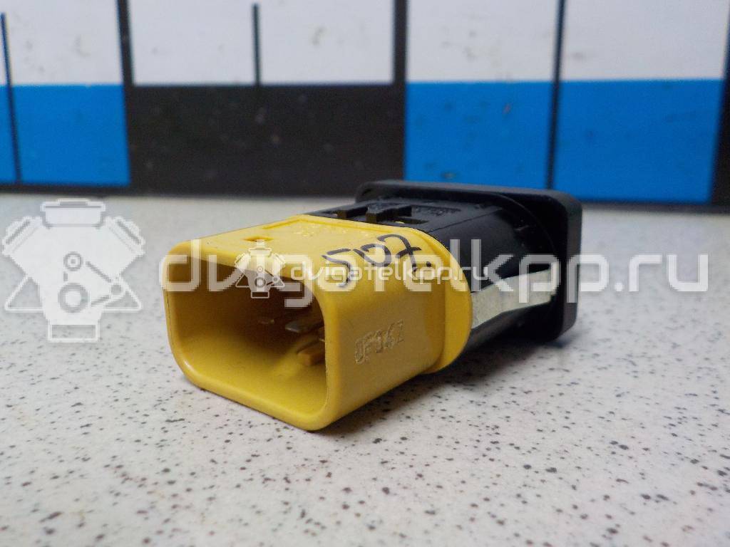 Фото Кнопка стеклоподъемника  1379197 для Ford Focus / S-Max / C-Max {forloop.counter}}