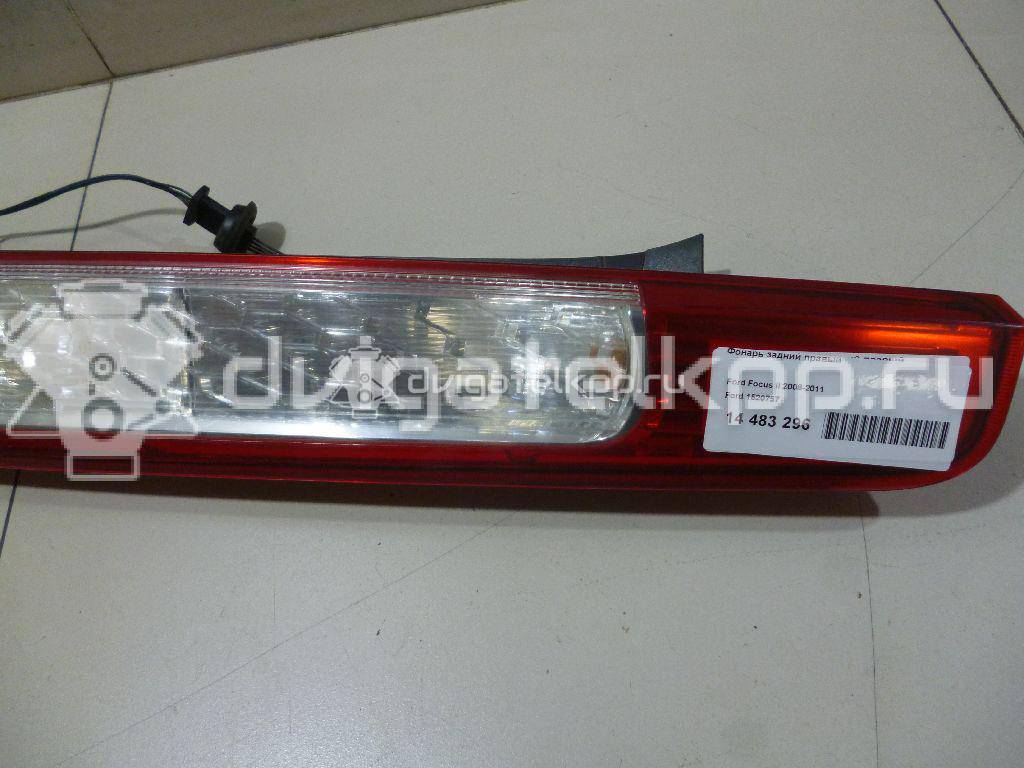 Фото Фонарь задний правый  1520757 для Ford Focus {forloop.counter}}