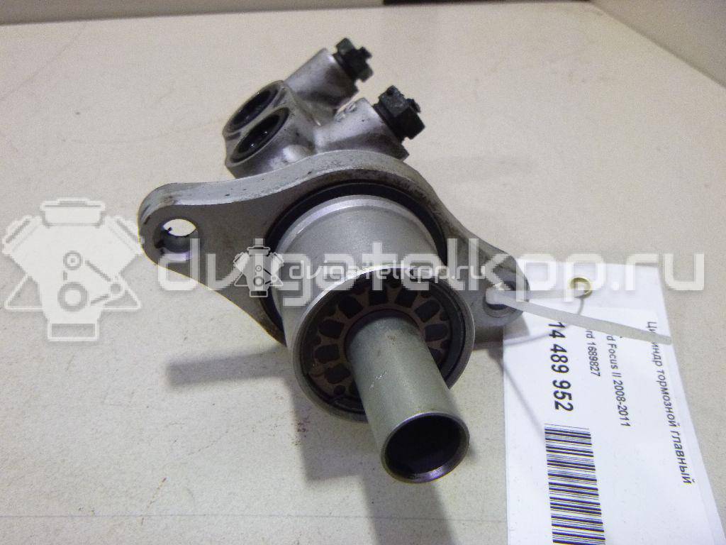 Фото Цилиндр тормозной главный  1689827 для Ford Focus / Kuga / C-Max {forloop.counter}}