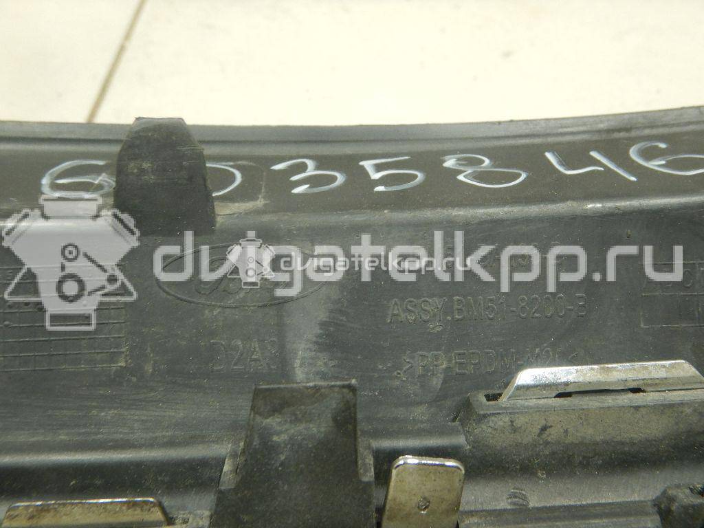 Фото Решетка радиатора  1718747 для Ford Focus {forloop.counter}}