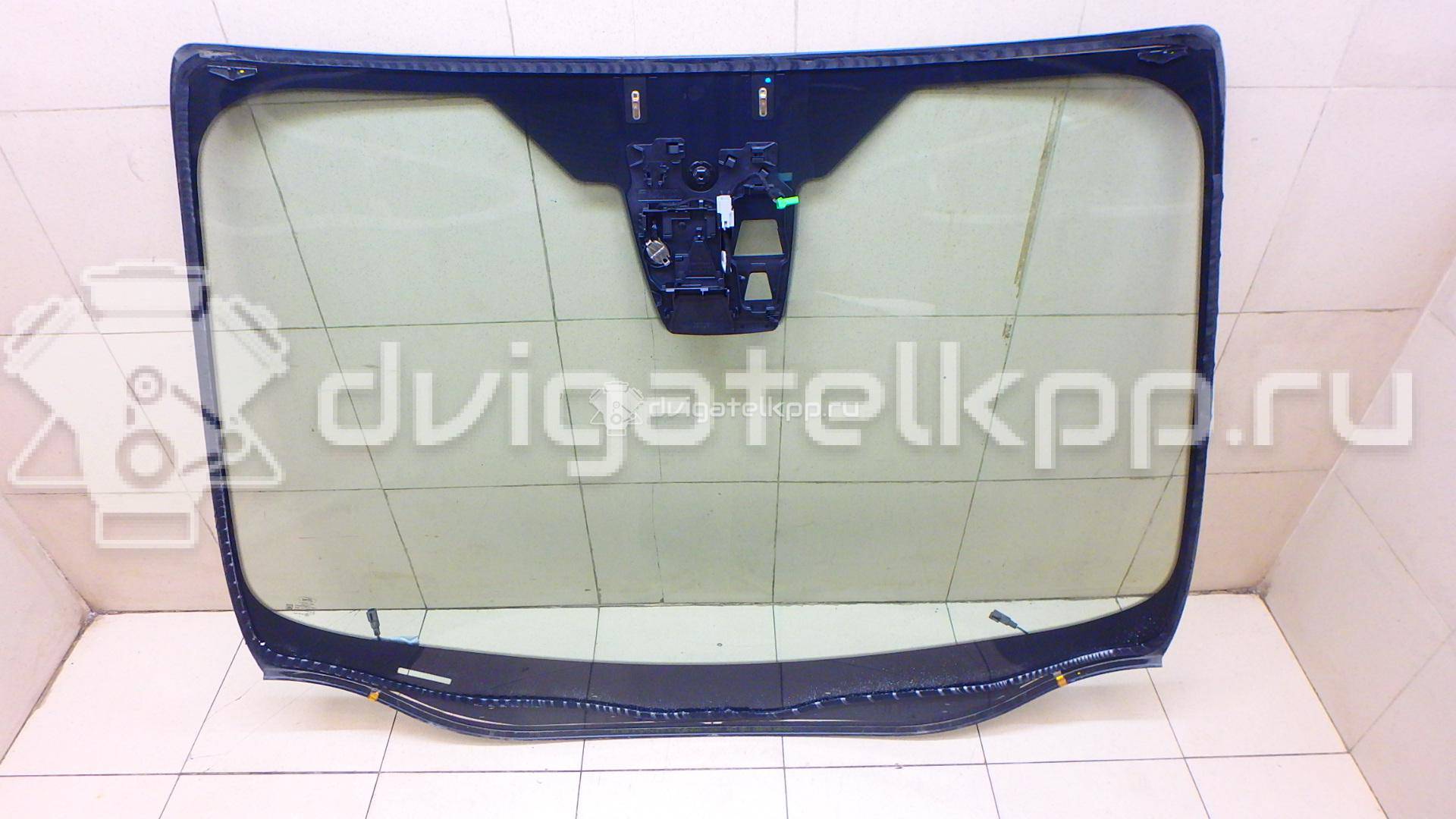 Фото Стекло лобовое (ветровое)  1778412 для Ford Focus {forloop.counter}}