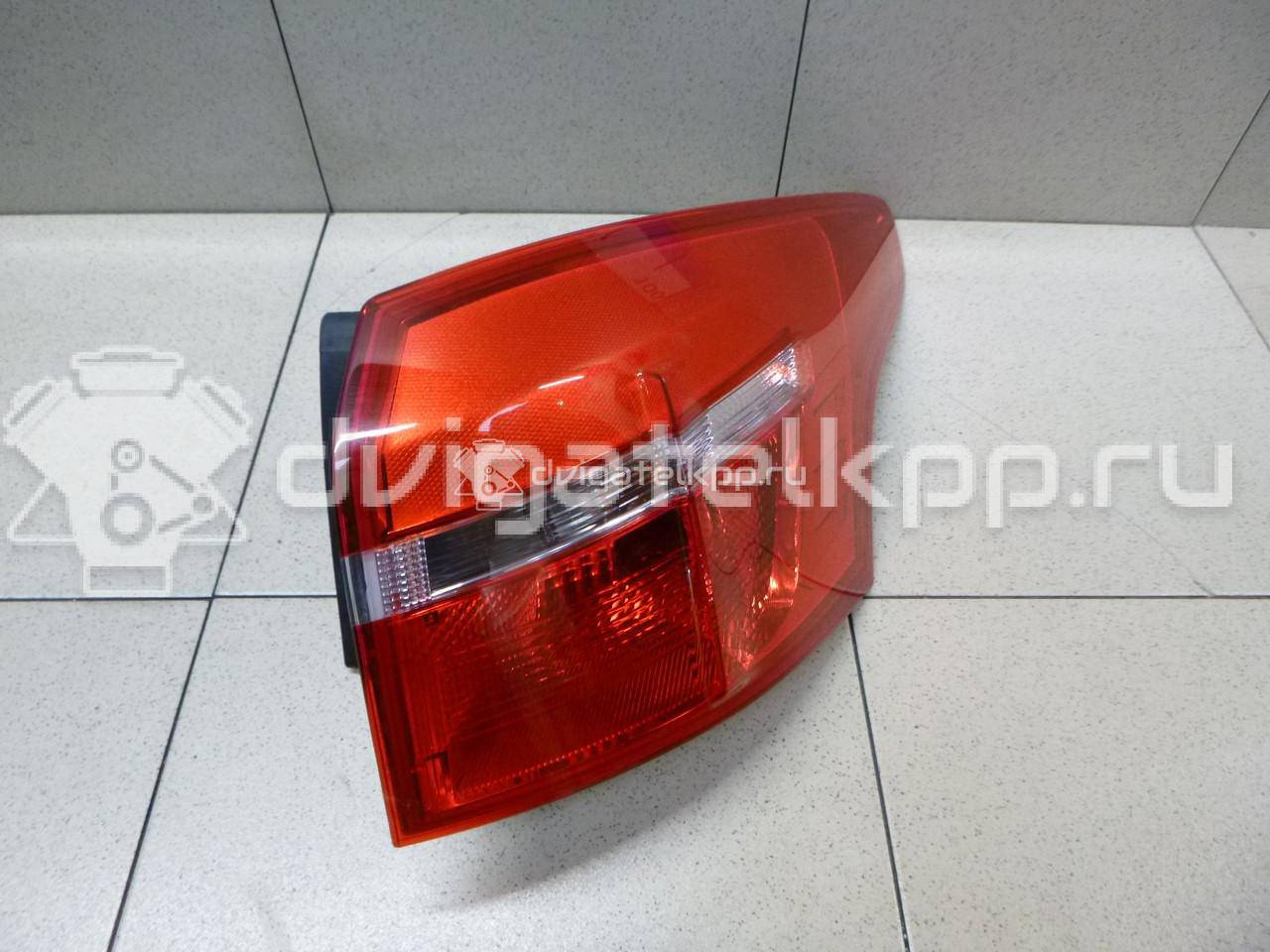 Фото Фонарь задний правый  2033085 для Ford Focus {forloop.counter}}