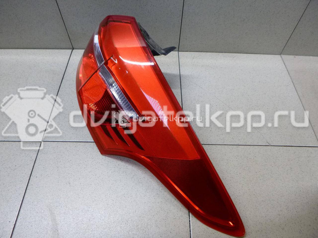 Фото Фонарь задний правый  2033085 для Ford Focus {forloop.counter}}