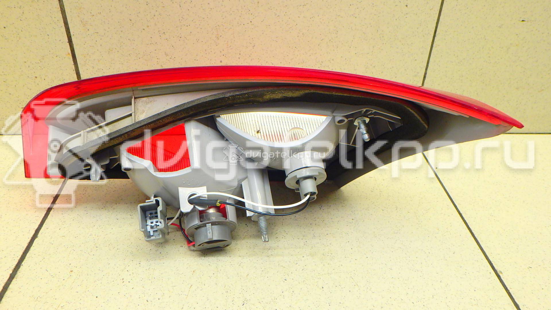 Фото Фонарь задний внутренний левый  1769302 для Ford Focus {forloop.counter}}