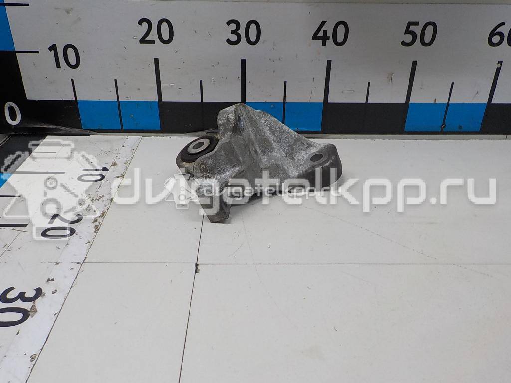 Фото Кронштейн КПП  1776000 для Ford Kuga {forloop.counter}}