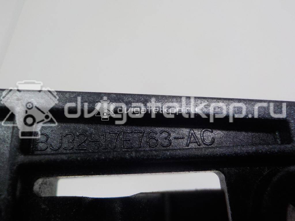 Фото Кронштейн переднего бампера левый  LR034222 для Land Rover Range Rover {forloop.counter}}