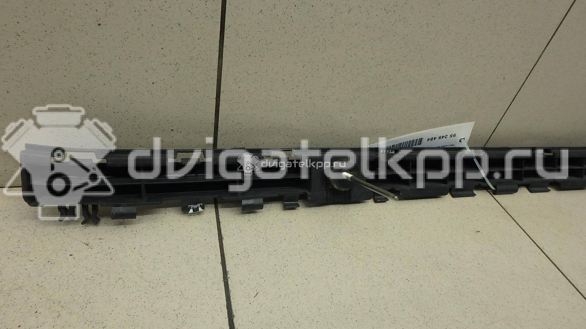 Фото Кронштейн заднего бампера  2468850065 для mercedes benz W246 B-klasse {forloop.counter}}