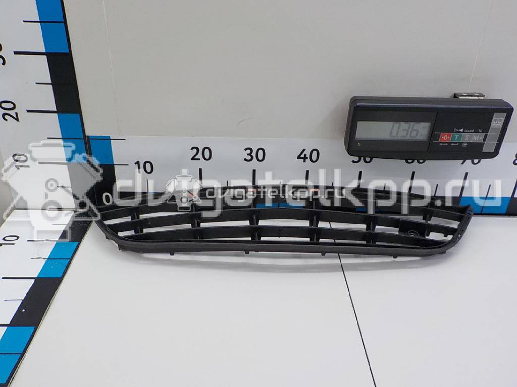 Фото Решетка в бампер центральная  13231589 для Opel Corsa {forloop.counter}}
