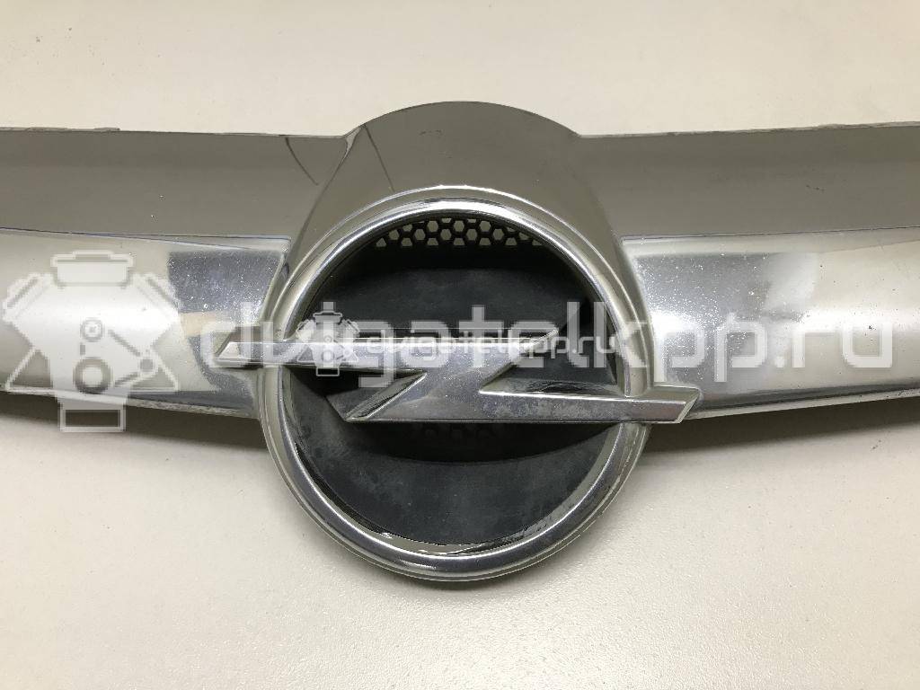 Фото Накладка на решетку радиатора  13211576 для Opel Corsa {forloop.counter}}