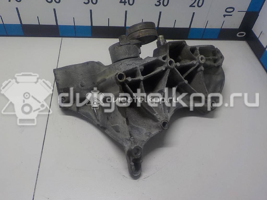 Фото Кронштейн генератора  117101534R для Mahindra / Renault {forloop.counter}}