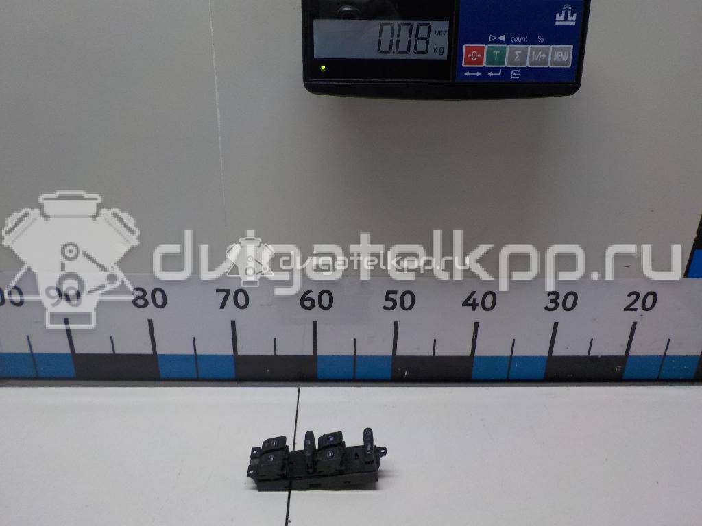 Фото Блок управления стеклоподъемниками  1J4959857C для Skoda Fabia / Octavia / Superb {forloop.counter}}