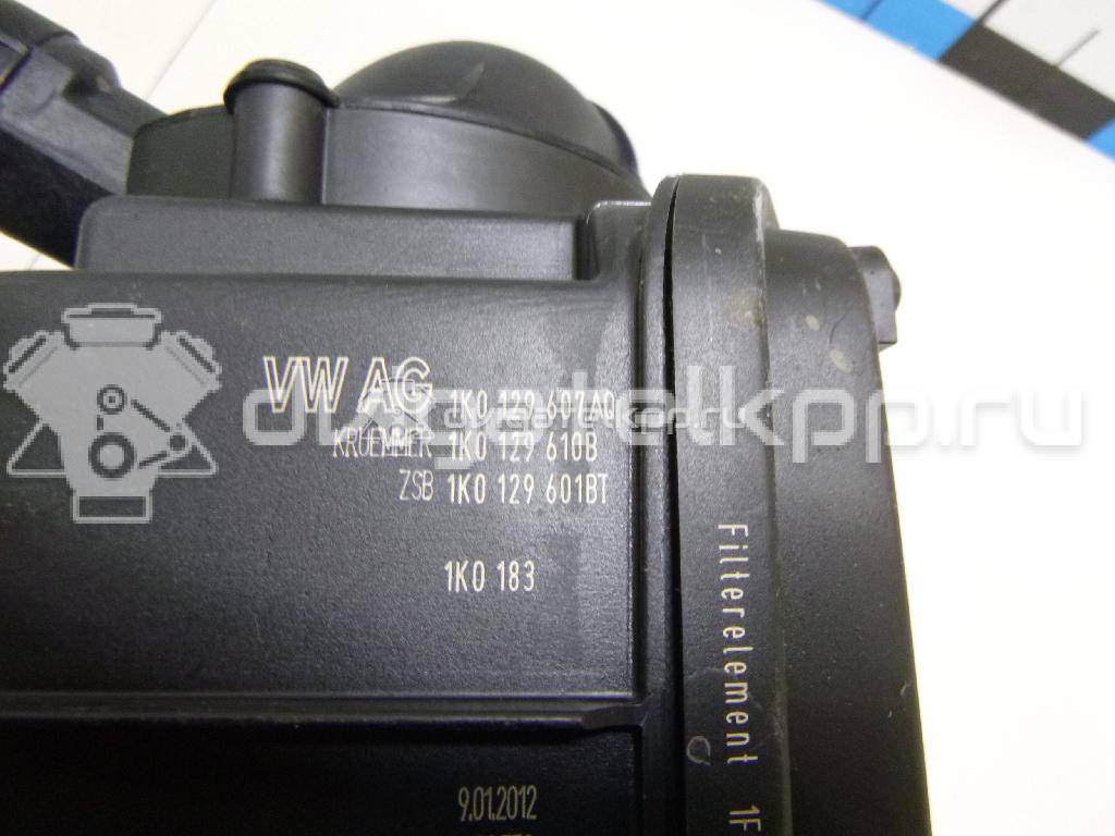 Фото Корпус воздушного фильтра  1K0129607AQ для vw Caddy III {forloop.counter}}