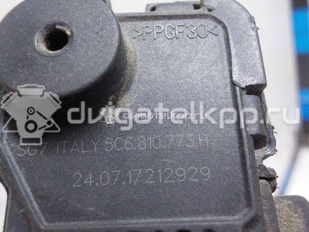 Фото Активатор замка крышки бензобака  5C6810773H для Volkswagen Passat / Jetta / Golf {forloop.counter}}