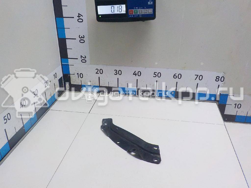 Фото Кронштейн фар правый  6R0805932C для Volkswagen Polo {forloop.counter}}