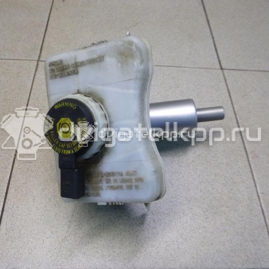 Фото Цилиндр тормозной главный  8K0611021B для Audi A8 / A5 / A4