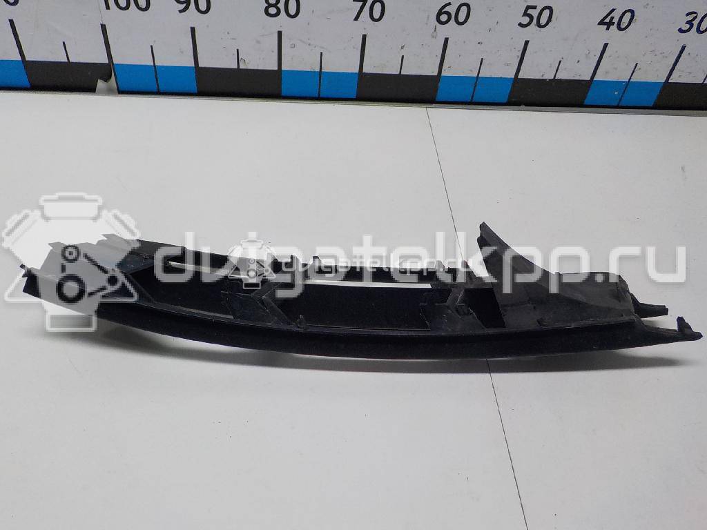 Фото Решетка в бампер правая  4L080768201C для Audi Q7 {forloop.counter}}