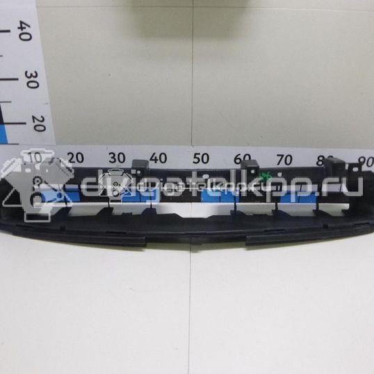 Фото Решетка в бампер центральная  6407A014 для mitsubishi Lancer (CS/Classic)
