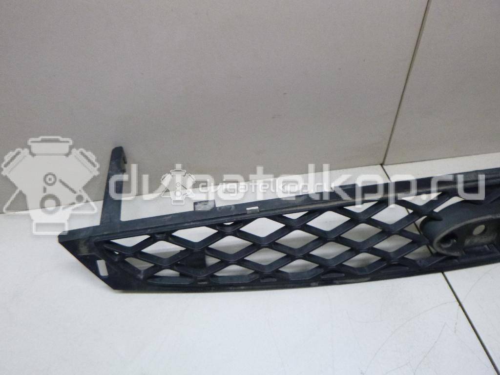 Фото Решетка радиатора  1744364 для Ford Focus {forloop.counter}}