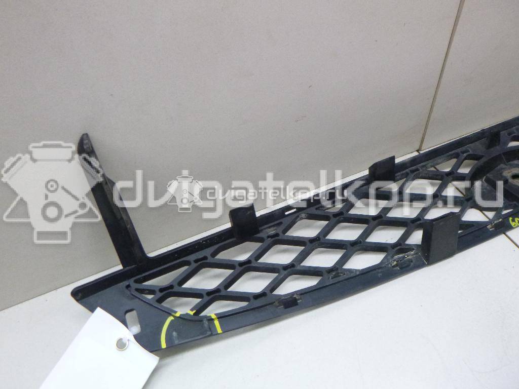 Фото Решетка радиатора  1744364 для Ford Focus {forloop.counter}}