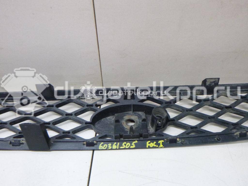 Фото Решетка радиатора  1744364 для Ford Focus {forloop.counter}}