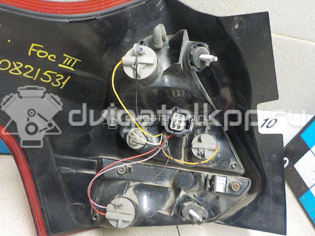 Фото Фонарь задний правый  1825318 для Ford Focus {forloop.counter}}