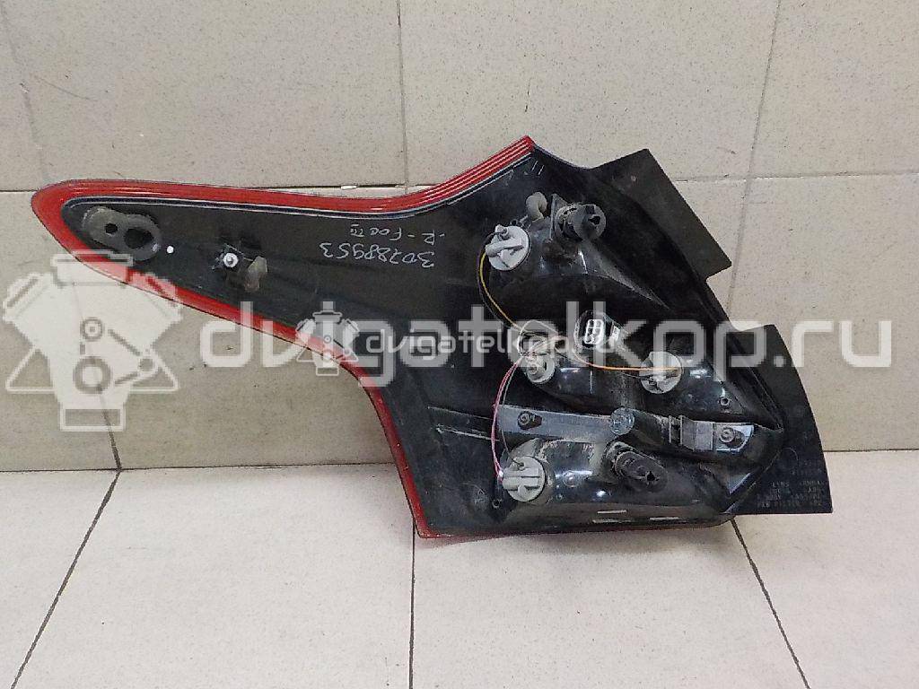 Фото Фонарь задний правый  1825318 для Ford Focus {forloop.counter}}