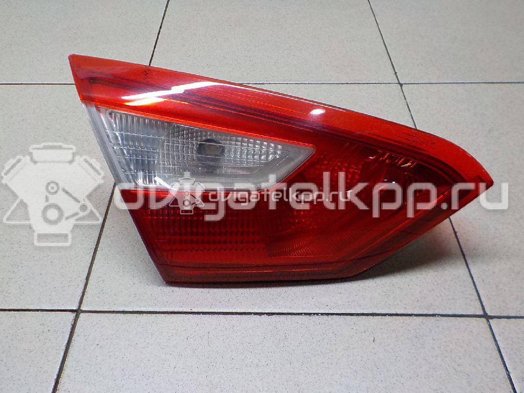 Фото Фонарь задний внутренний левый  1769302 для Ford Focus {forloop.counter}}