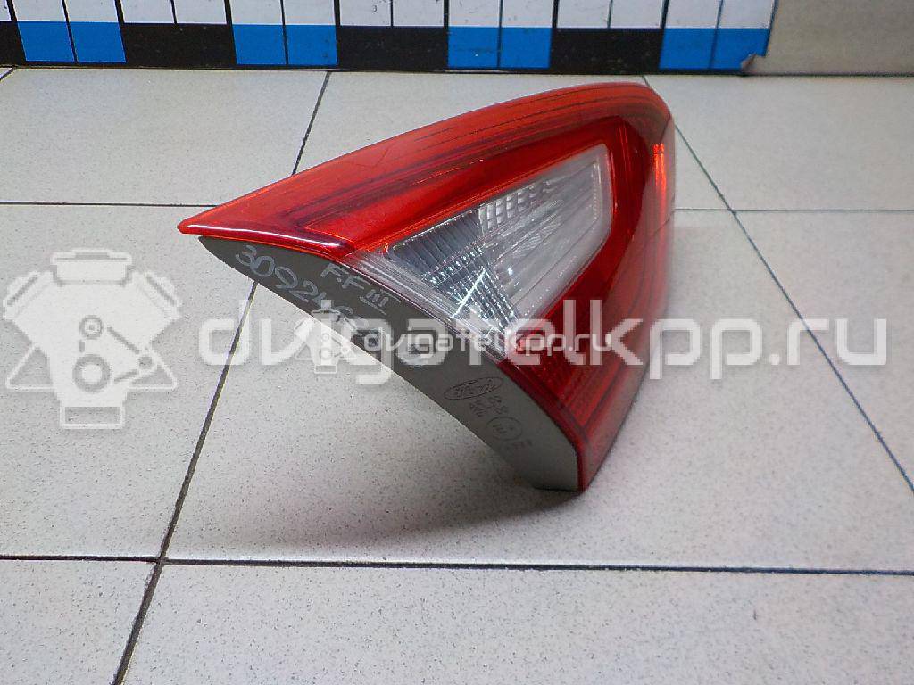 Фото Фонарь задний внутренний левый  1769302 для Ford Focus {forloop.counter}}