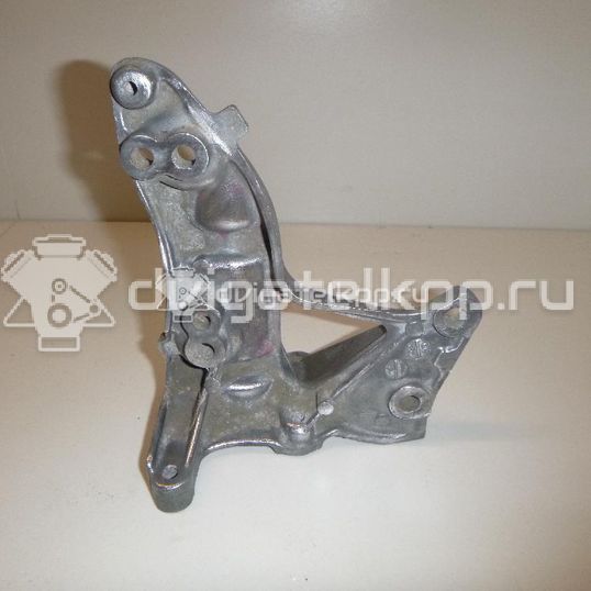 Фото Кронштейн генератора  1479827 для Ford Fiesta / Fusion Ju