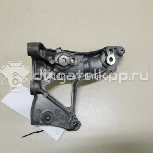 Фото Кронштейн генератора  1479827 для Ford Fiesta / Fusion Ju