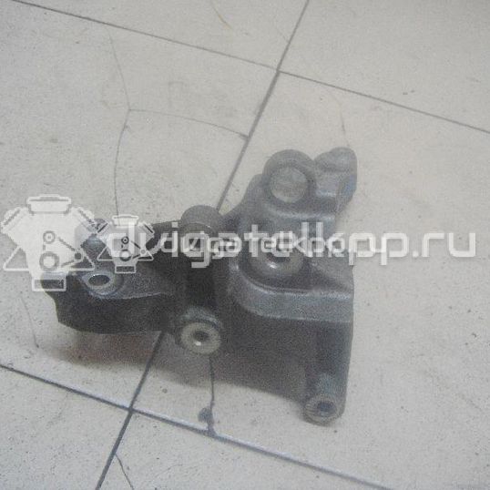 Фото Кронштейн генератора  1479827 для Ford Fiesta / Fusion Ju