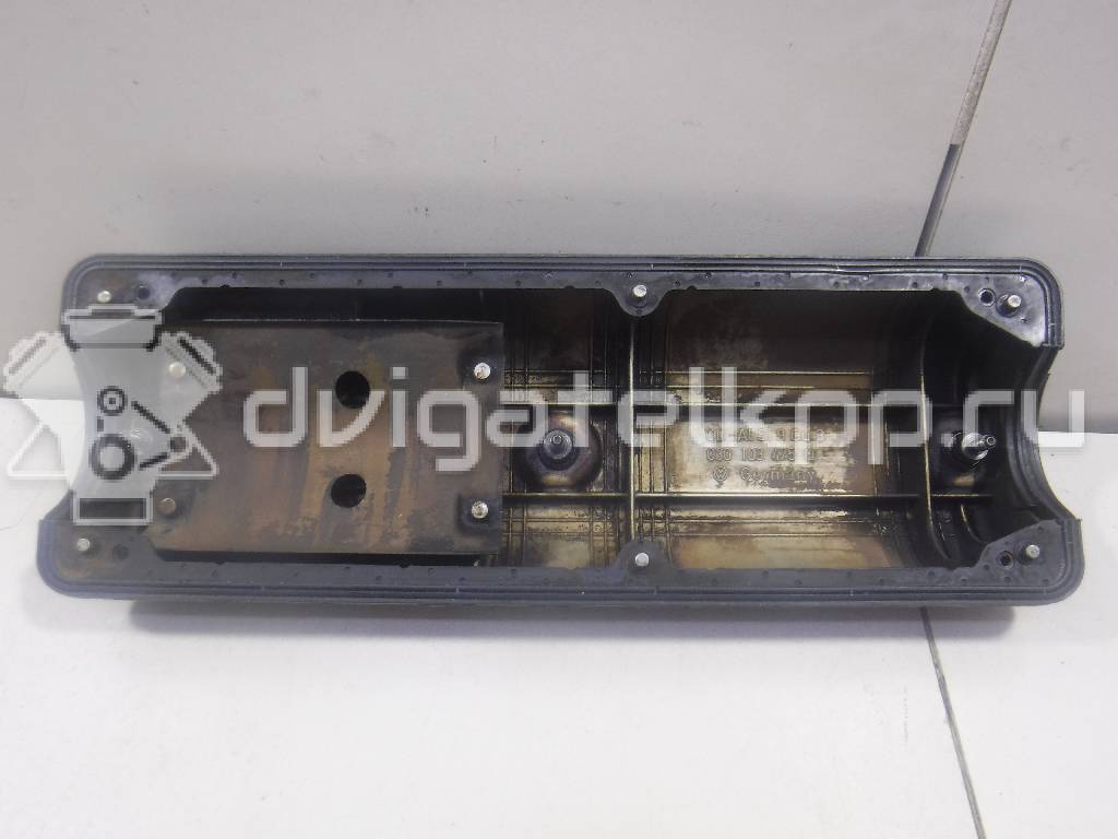 Фото Крышка головки блока (клапанная)  030103475Q для Volkswagen Polo / Caddy / Vento 1H2 / Golf {forloop.counter}}