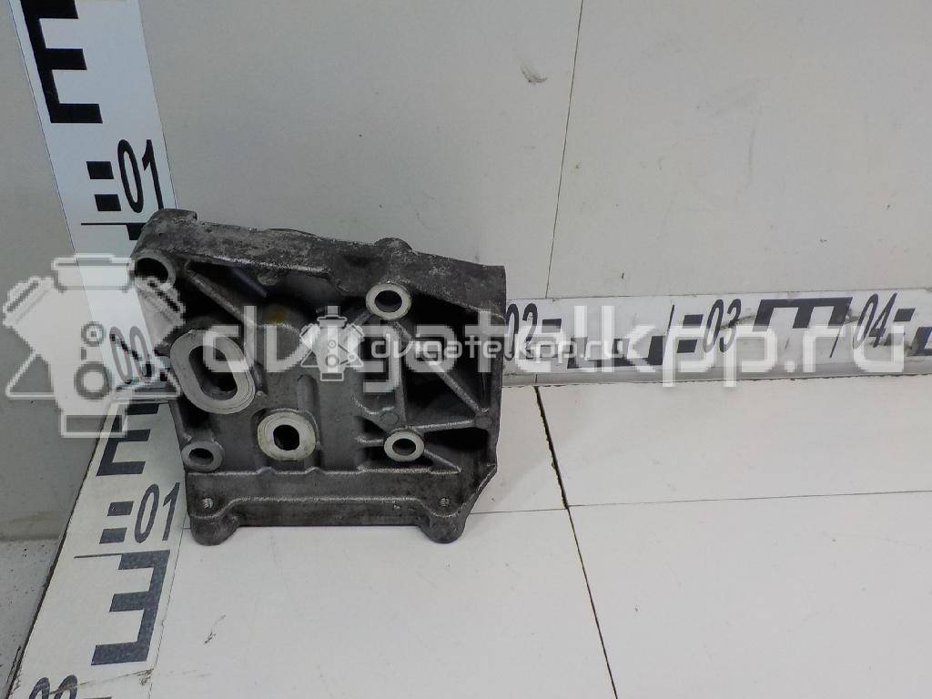 Фото Кронштейн масляного фильтра  1385380 для Ford Focus / C-Max / Galaxy / S-Max / Mondeo {forloop.counter}}