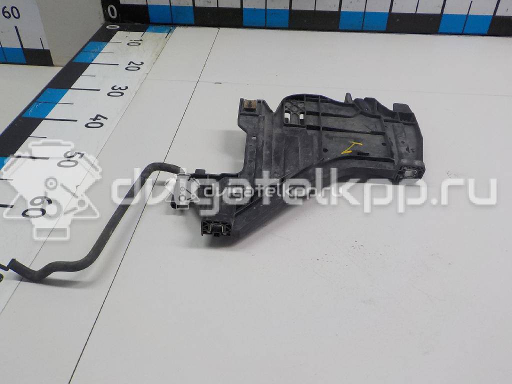 Фото Кронштейн крепления фары  8k0941454 для Audi A4 {forloop.counter}}