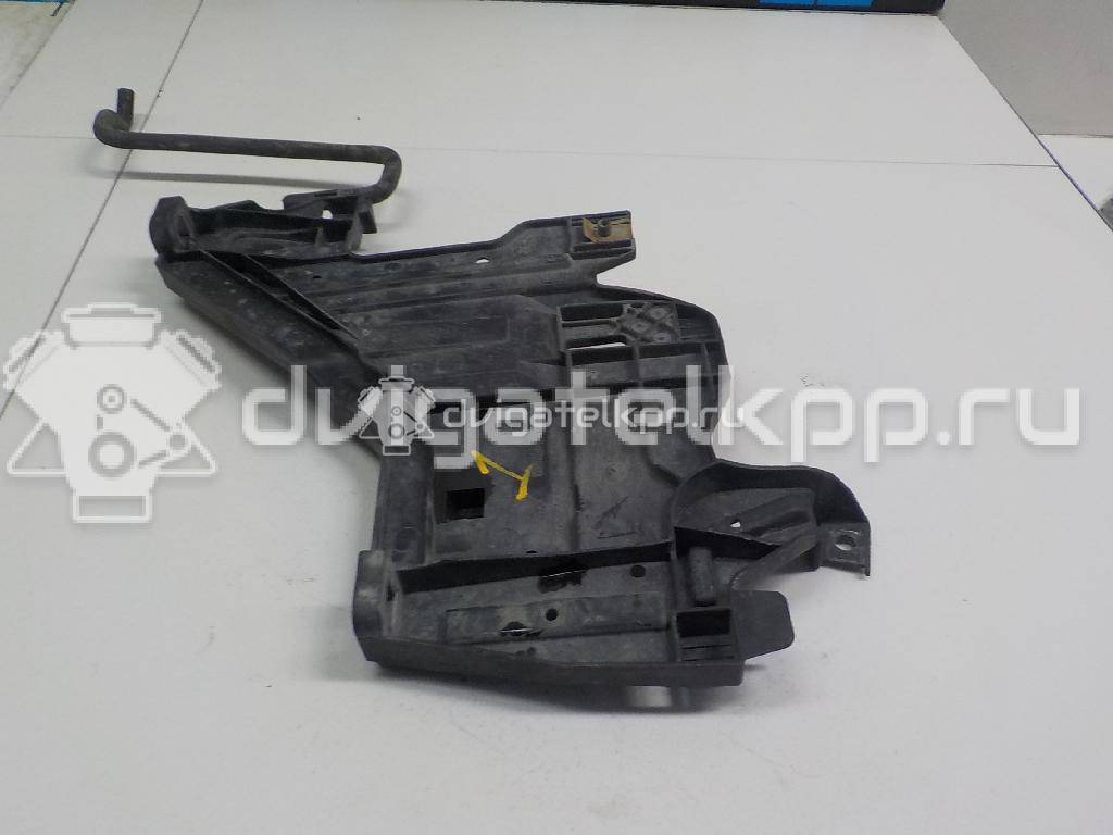 Фото Кронштейн крепления фары  8k0941454 для Audi A4 {forloop.counter}}