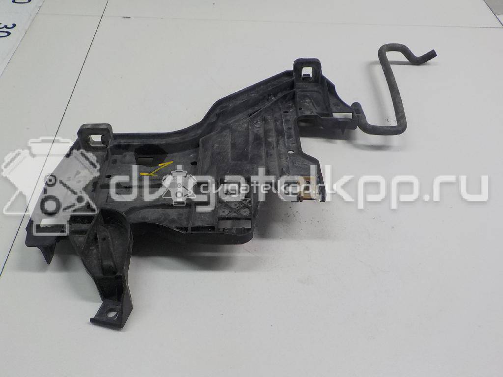 Фото Кронштейн крепления фары  8k0941454 для Audi A4 {forloop.counter}}
