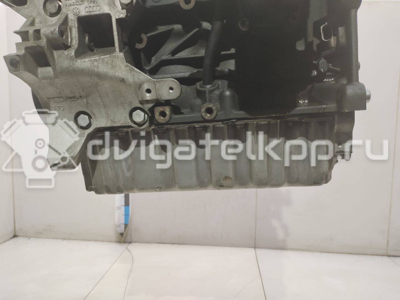 Фото Контрактный (б/у) двигатель CFFA для Volkswagen / Audi / Seat 136 л.с 16V 2.0 л Дизельное топливо 03L100090J {forloop.counter}}