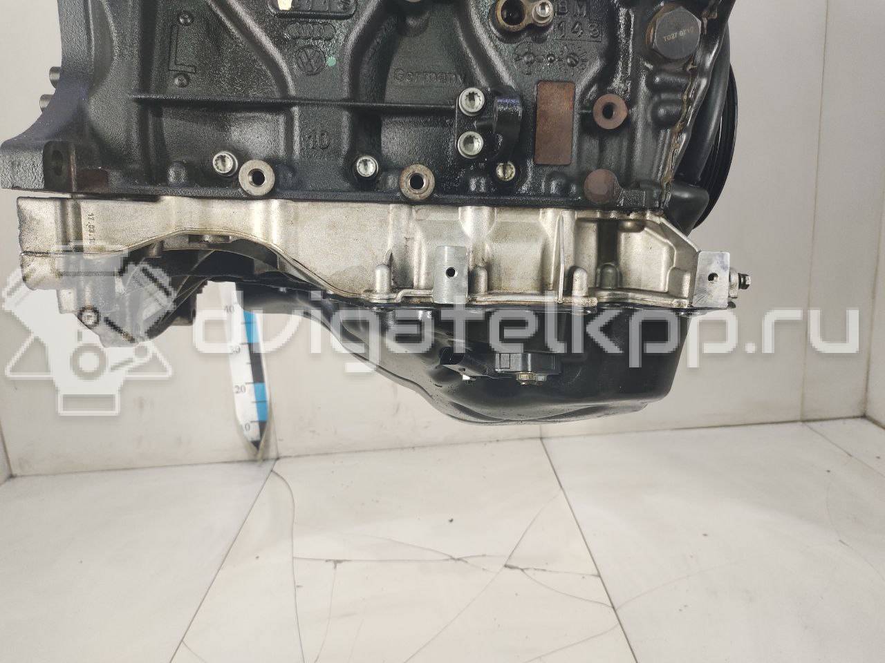 Фото Контрактный (б/у) двигатель CDNC для Audi A3 / A5 211 л.с 16V 2.0 л бензин 06H100033D {forloop.counter}}