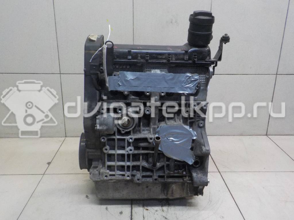 Фото Контрактный (б/у) двигатель AKL для Volkswagen / Seat 100-103 л.с 8V 1.6 л бензин 06A100032J {forloop.counter}}