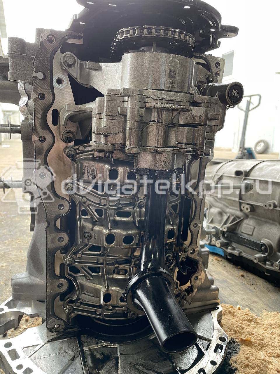 Фото Контрактный (б/у) двигатель  для land rover Discovery V  V   LR090358 {forloop.counter}}