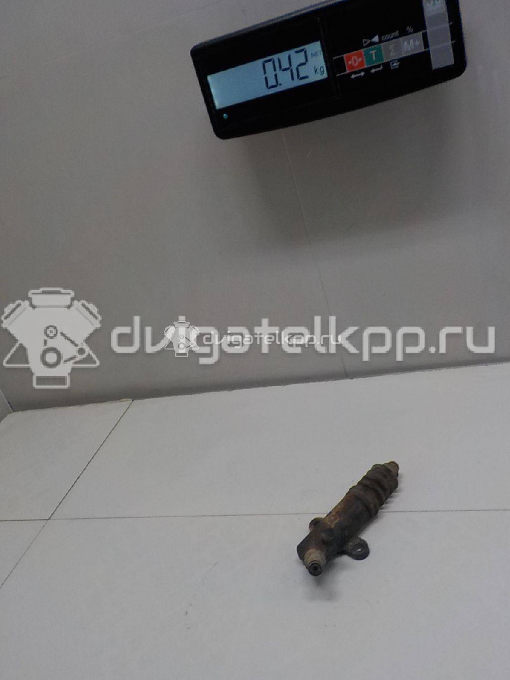 Фото Цилиндр сцепления рабочий  UR5841920A для Mazda Bt-50 Cd, Un / Bt-50 {forloop.counter}}