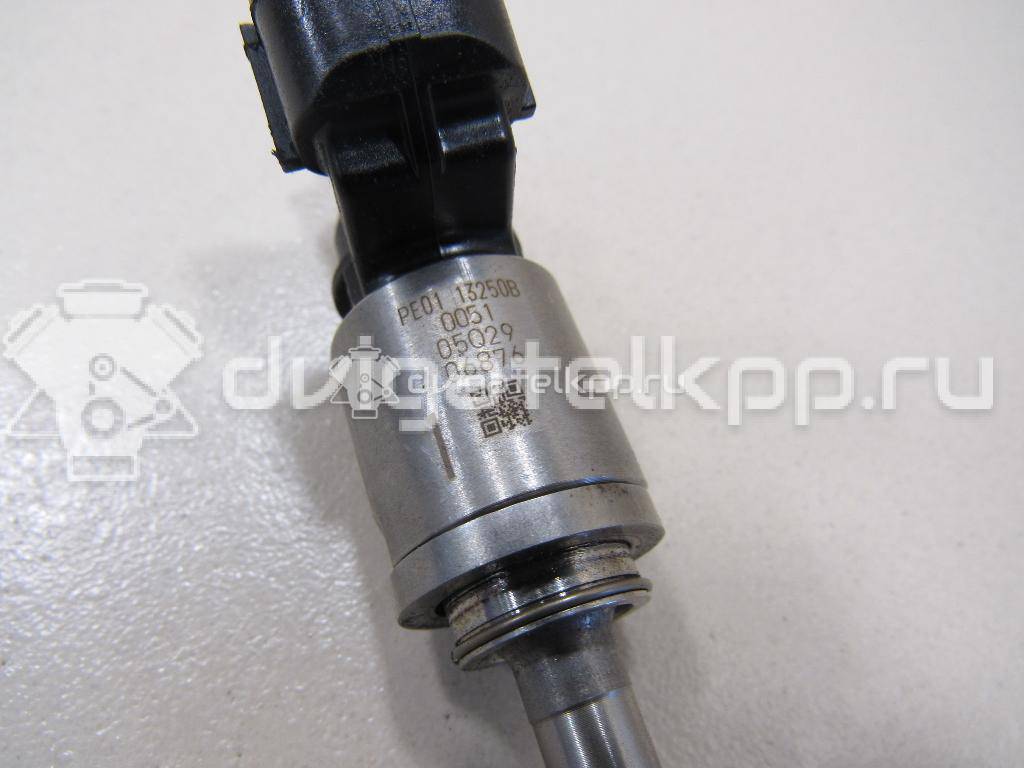 Фото Форсунка инжекторная электрическая  PE0113250B для mazda CX 3 {forloop.counter}}