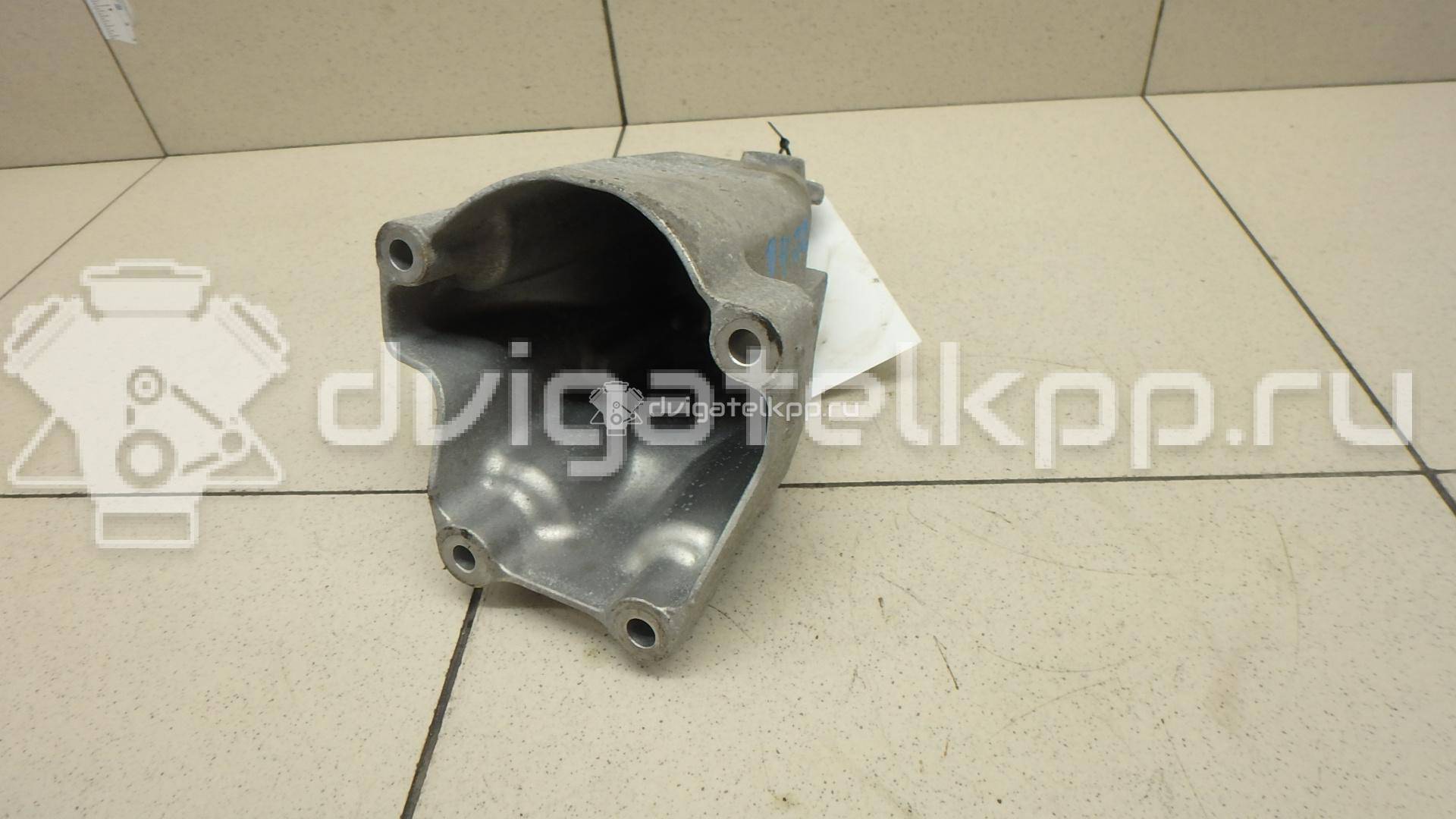 Фото Кронштейн двигателя правый  6512231804 для mercedes benz Sprinter (906) {forloop.counter}}